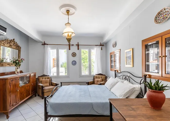 Yiayia's Case de vacanță Skopelos